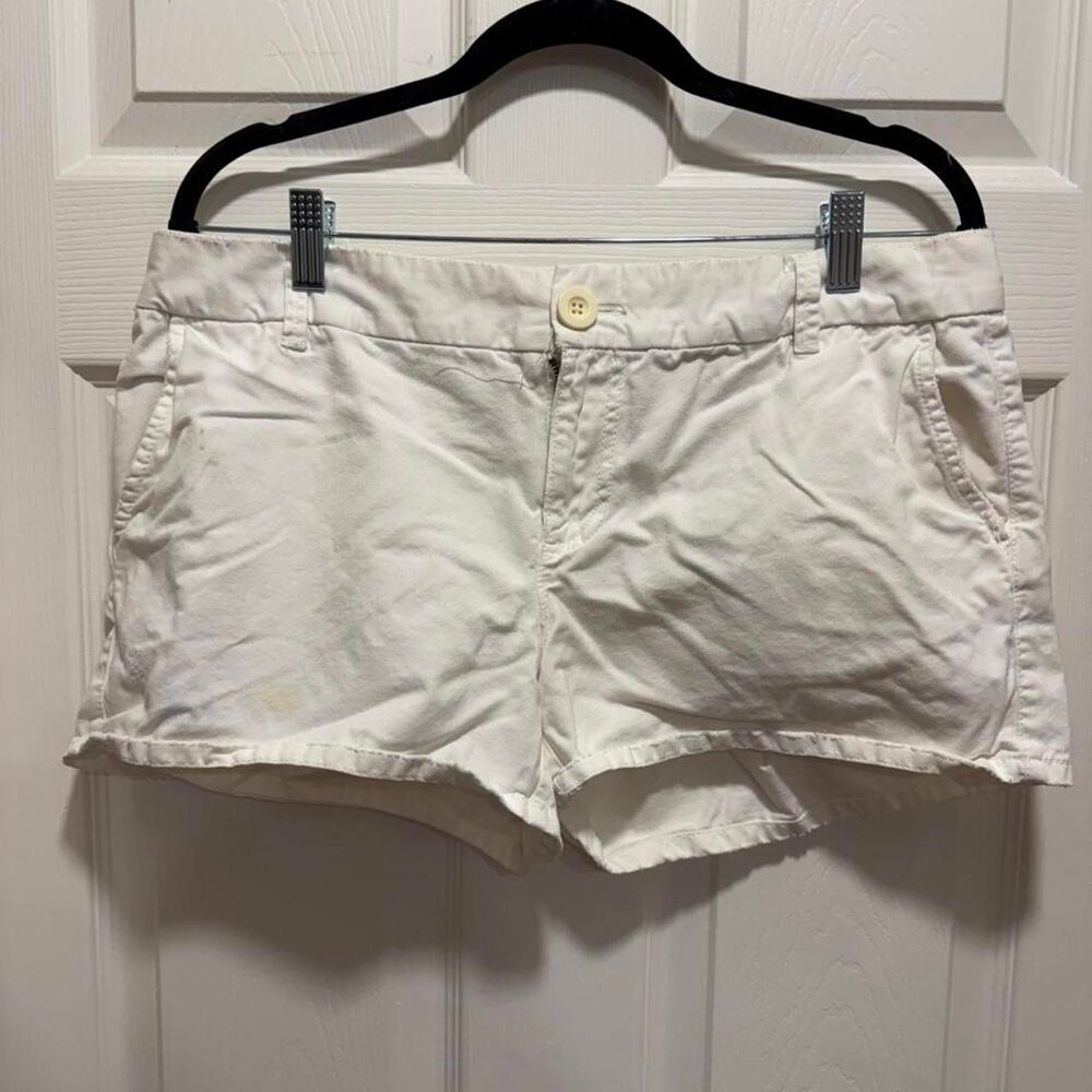 Low Rise Linen Shorts
